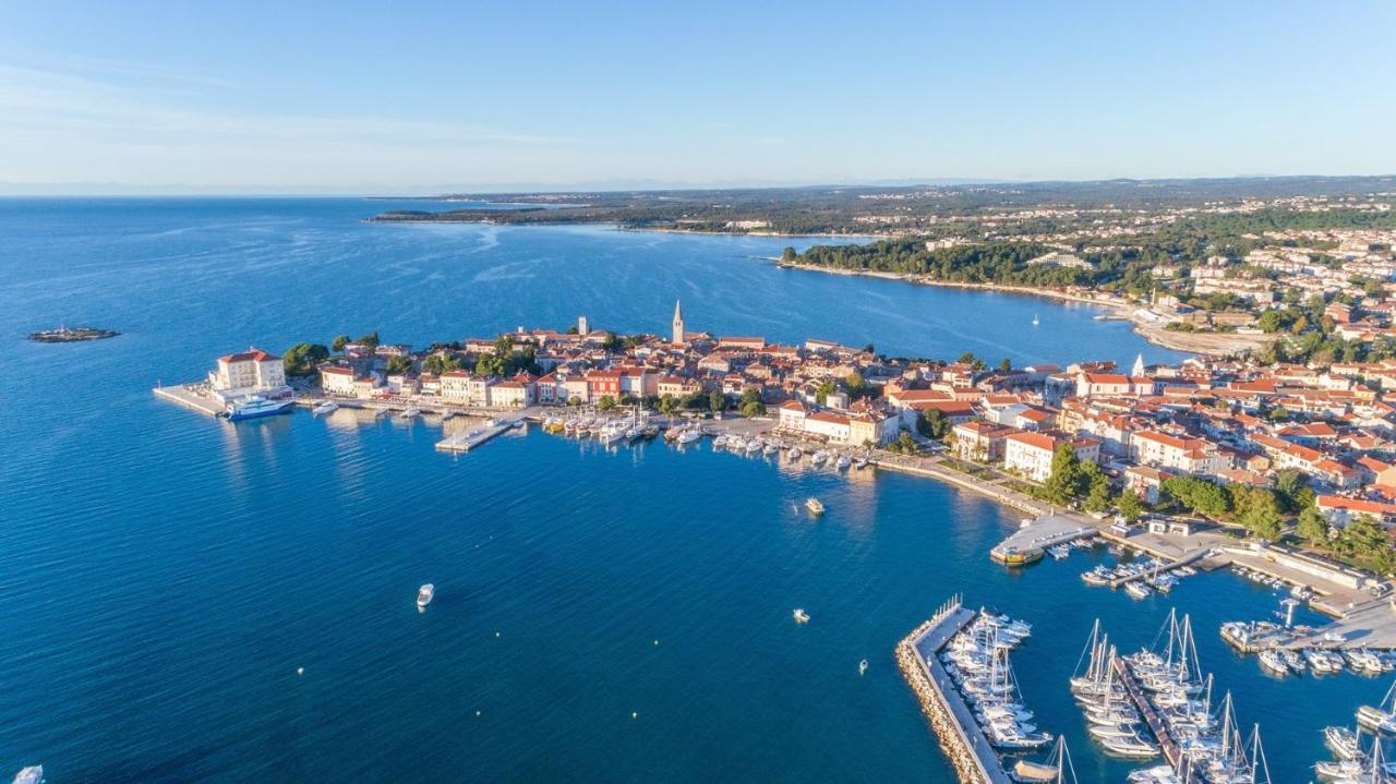 Genoa Rooms Porec Bagian luar foto