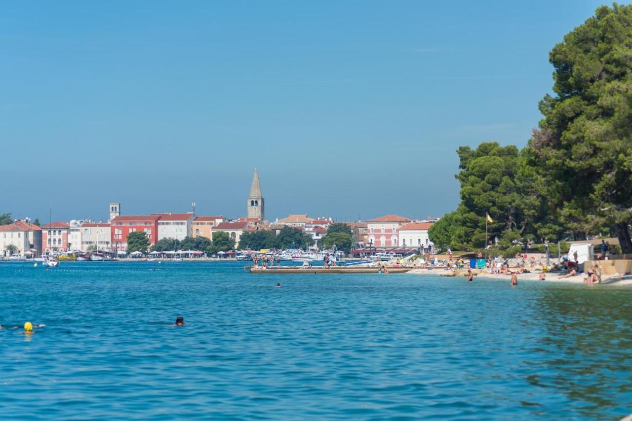 Genoa Rooms Porec Bagian luar foto