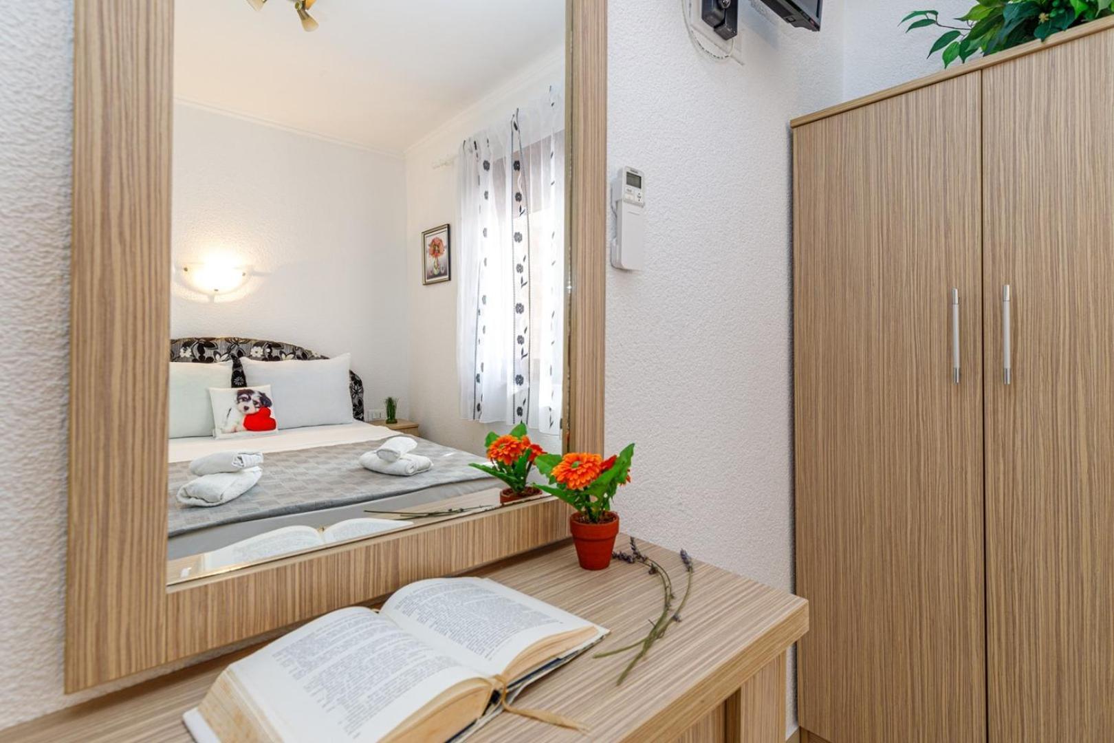 Genoa Rooms Porec Ruang foto